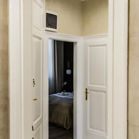 N16 Deluxe Apartman Budapest
